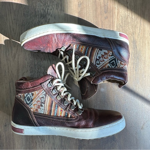Inkkas Brown Leather Camping Boots - Picture 2 of 15